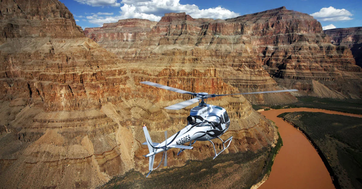 Helicóptero en el Gran Cañón
