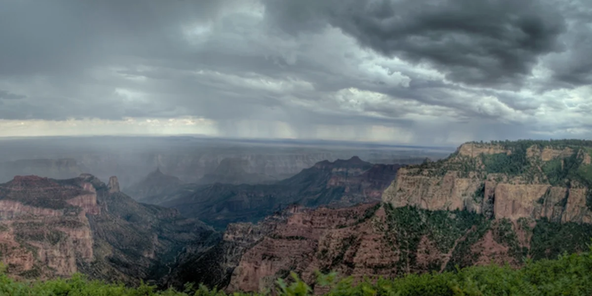 ¿Cuánto llueve en el Gran Cañón?